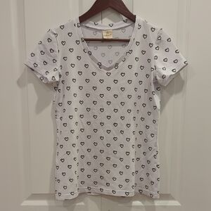 Buttercream Clothing Sweetheart V Neck Tee